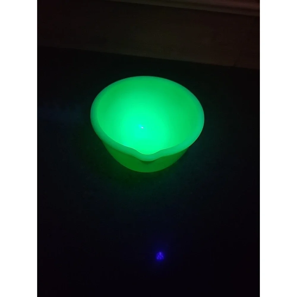 VTG Uranium Jadeite Sunbeam Mixing Bowl , Small